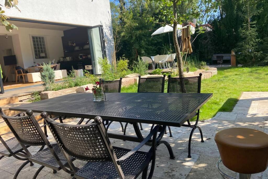 Entspannt In Nuernberg - Das Einhoernchen Exteriör bild